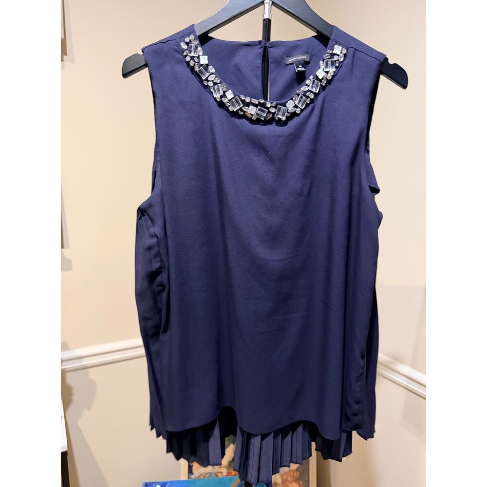 Ann Taylor jewel collar sleeveless back pleated top M euc navy